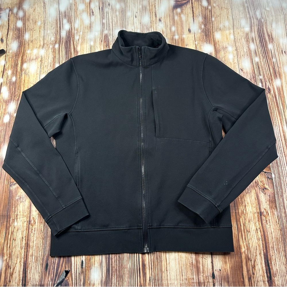 LULULEMON  FULL ZIP LONG SLEEVE ZIP POCKETS MEN'S JACKET SIZE LARGE